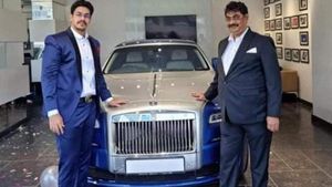 ரூ.8 கோடியில் ரோல்ஸ் ராய்ஸை வாங்கிய அரசியல்வாதி மீது மின் திருட்டு புகார்!! ரூ.35 ஆயிரம் செலுத்தணுமாம்