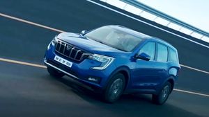 பெரிதும் எதிர்பார்க்கப்பட்ட Mahindra XUV700 காருக்கு புக்கிங் தொடங்கியது! ஆனா இது அதிகாரப்பூர்வ புக்கிங் அல்ல!