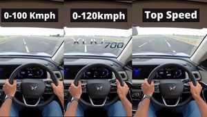 என்ன  Mahindra XUV700 கார் இவ்ளோ வேகமா போகுமா? சாலையை அதிர வைத்த புதுமுக கார்!