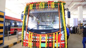 டீசல் போட்டு கட்டுபடி ஆகல... இனி ஏசி வசதியுடன் எலெக்ட்ரிக் பஸ்களை மட்டுமே வாங்குவோம்... அவுரே சொல்லீட்டாரு!