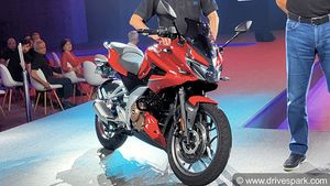 அறிமுகமானது Bajaj Pulsar F250 பைக்... இதன் 5 முக்கிய அம்சங்கள் என்னனு தெரிஞ்சா உடனே வாங்க ஆசைப்படுவீங்க!