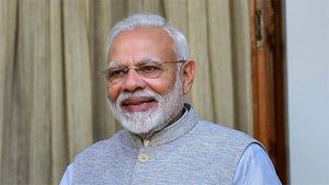 ப்பா.. தலையே சுத்துது! இத்தன கோடி ரூபா வரியா வசூலிருச்சாங்களா? பெட்ரோல், டீசலில் செம்ம லாபம் பார்த்த மோடி அரசு