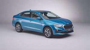 Skoda Slavia எப்போ விற்பனைக்கு வருது தெரியுமா? அதிகாரப்பூர்வ தகவலால் வாடிக்கையாளர்கள் உற்சாகம்!