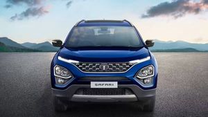 ஆரம்பமாயிருச்சு... Tata-வின் பிரபல கார் மாடலின் விலை உயர்ந்தது... அட இவ்ளோ ரூபா ஏத்திட்டாங்களா!!