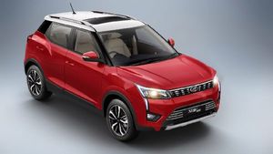 அளவில் சிறிய சக்கரங்களை புதியதாக பெற்றுள்ள 2022 மஹிந்திரா எக்ஸ்யூவி300!! டாப் வேரியண்ட்களுக்கு மட்டும்தானாம்!