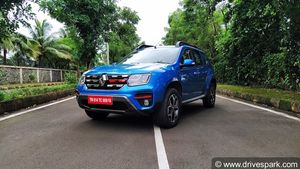 ரொம்ப ஃபேமஸான கார் மாடலாச்சே!.. ரெனால்ட் டஸ்டர் கார் உற்பத்தி பணிகள் நிறுத்தமா? இதோ முழு தகவல்!