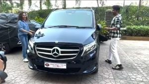 ஒரு சிலர் கிட்ட மட்டும்தான் இருக்கு... மிகவும் விலை உயர்ந்த பென்ஸ் காரை வாங்கிய பிரபலம்... எவ்ளோனு தெரியுமா?