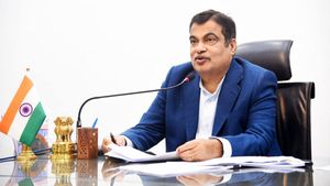 “எலக்ட்ரிக்கில் டிராக்டர்களையும், லாரிகளையும் நான் அறிமுகப்படுத்துவேன்” - அமைச்சர் நிதின் கட்கரி!!