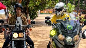 வித விதமான சூப்பர் பைக்குகளில் சத்குரு!! இப்போ பிஎம்டபிள்யூ பைக்... யாரு கூட இருக்காருனு பாருங்க!