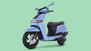 புதிய டிவிஎஸ் ஐக்யூப் எக்ஸ்டி இ-ஸ்கூட்டரை புக் செய்துள்ளவர்களுக்கு ஓர் ஹாப்பி நியூஸ்!! டெலிவிரி ஆகஸ்ட்டில்!