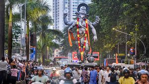 பிள்ளையார்னா சும்மாவா?  எக்ஸ்பிரஸ்வேயில் தனி ரூட் கொடுத்த முதல்வர்! விநாயகர் சதுர்த்திக்கு இப்படி ஒரு ஏற்பாடா?