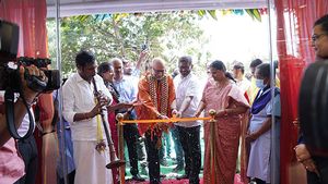 இப்படி ஒரு கார் ஷோரூமை அவ்ளோ ஈஸியா எங்கயும் பாக்க முடியாது... டாடா நிறுவனத்திற்கு குவியும் பாராட்டு!