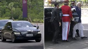 தலைவர் பதவியை மட்டுமல்ல, மிக சிறந்த உபசாரமும் கொடுத்திருக்காங்க.. கப்பல் போன்ற காரில் கெத்தாக வலம் வந்த மோடி!