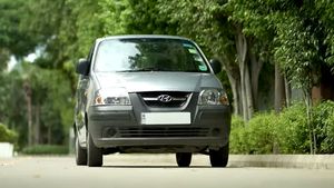 ஒரு சான்டரோ கார் கூட  விக்கல... 