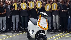 ஒரு வருஷம் கூட ஆகல அதுக்குள்ள 1 லட்சம் ஸ்கூட்டர்களை தயாரிச்சிட்டாங்க... ஓலா செய்த புதிய சாதனை...