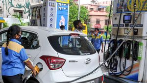 திடீரென உயர்த்தப்பட்ட பெட்ரோல்/டீசல் விலை! பட்ஜெட்டில் வெளியான பகீர் ஆய்வு!