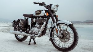 பைக்குகள் விற்பனையில் அசூர வளர்ச்சியில் ராயல் என்பீல்டு - ஒரு வருடத்தில் இவ்வளவு வித்தியாசமா!!