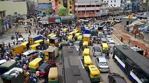 10 கி.மீ பயணிக்க அரை மணி நேரமா?  உலகளவில் இரண்டாம் இடம் பிடித்த பெங்களூரு!