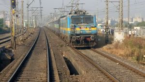 மஹாராஷ்டிரால ஓடுற ரயிலுக்கு இங்கிலாந்துல இருக்க நிறுவனத்துக்கு கப்பம் கட்டும் இந்தியா.. எவ்வளவு தெரியுமா?