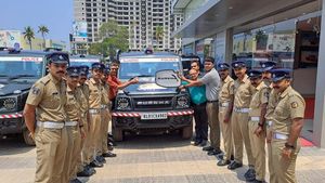கேரள போலீஸே நம்பி வாங்குகிறது... உள்நாட்டில் தயாரிக்கப்படும் இந்த வாகனத்தில் அப்படி என்ன ஸ்பெஷல் இருக்கு?