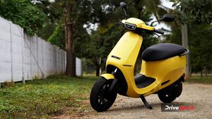 ஓலா எலெக்ட்ரிக் ஸ்கூட்டருக்கு 10 ஆயிரம் ரூபா டிஸ்கவுண்ட்.. இப்பவே வாங்கினாதான் உண்டு.. சீக்கிரமே முடிய போகுது!