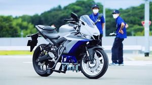 Yamaha Self Balancing System-த்தில் தானாக நிற்கும் யமஹா பைக்! எல்லாரும் இதை வாயை பிளந்து பார்க்க போறாங்க