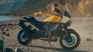 Harley-Davidson Pan America 1250 அறிமுகம்.. விலையில் இன்னோவா ஹைகிராஸையே மண்டியிட செய்யும்!