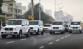 7 பென்ஸ் ஜி63, 3 ரேஞ்ஜ் ரோவர்னு 30 கோடி ரூபா கார்களுடன் சாலையில் வலம் வரும் இந்தியர்.. யாருங்கையா அவரு?