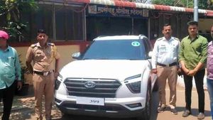 Hyundai Creta கார் ஓனர் டோல்கேட் கட்டணத்தில் இருந்து தப்பிக்க செய்த காரியம்... வெச்சு செஞ்ச புனே போலீஸார்!!