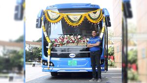 வெறும் ரூ.399 மட்டுமே... எலக்ட்ரிக் பஸ்ஸில் இந்த ஊரில் இருந்து பெங்களூருக்கு செல்லலாம் - புதிய சேவை அறிமுகம்!!