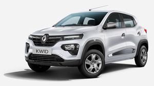கண்ணீருடன் பிரியாவிடை பெற்றது ரெனால்ட் க்விட்! குட்டி காரா இருந்தாலும் குடும்பத்தோடு போனதை மறக்கவே முடியாது!