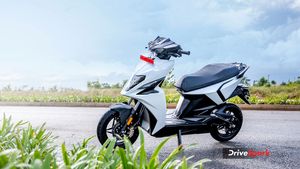 இந்த எலெக்ட்ரிக் ஸ்கூட்டர் சிங்கிள் சார்ஜில் 300 கிமீ ஓடுமா! இந்தியாவை கலக்கப்போகும் தமிழக தயாரிப்பு