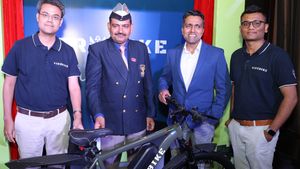 udChalo Launches VirBike இ-சைக்கிள்.. இப்படி ஒரு சைக்கிளை இதுக்கு முன்னாடி இந்தியா பாத்தே இருக்காது..