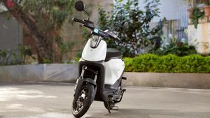 ரூ. 59,999-க்கு எலெக்ட்ரிக் ஸ்கூட்டர் அறிமுகம்.. இதை ஓட்ட லைசென்ஸ், வாகன பதிவு என எதுவும் அவசியமில்ல..