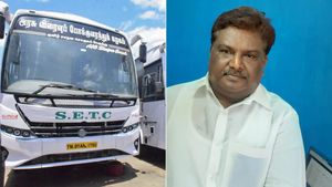 தமிழ்நாடு அரசு பஸ்களில் பாதி விலையில் டிக்கெட்! எப்படி வாங்கணும் தெரியுமா?