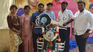 ரூ2.5 லட்சத்துக்கு புல்லட் பைக்கை வாங்கி பரிசளித்த நண்பர்கள்! திருமண விழாவில் நெகிழ்ச்சி சம்பவம்!