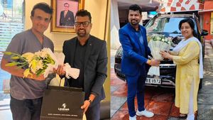 ரொம்ப நாள் கழிச்சு விலை உயர்ந்த சொகுசு காரை வாங்கிய கங்குலி... காரோட விலையை கேட்டா பொளந்த வாய மூட மாட்டீங்க!