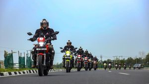 தமிழ்நாட்டு டிவிஎஸ் வாகனங்களுக்கு நாடு முழுவதும் அதிகரிக்கும் வரவேற்பு!! ஹீரோ, ஹோண்டாவின் விற்பனை சரிவு