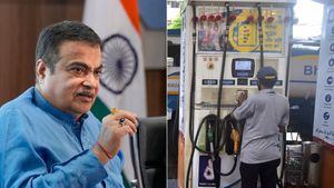 இது மட்டும் நடந்தா போதும் பெட்ரோல் லிட்டர் ரூ15-க்கு கிடைக்கும்! மத்திய அமைச்சர் சொன்ன சூப்பர் யோசனை!  