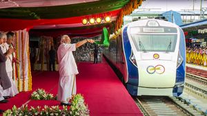 வந்தேபாரத் ரயிலில் சிறுநீர் கழிக்க சென்றவருக்கு ரூ 6 ஆயிரம் நஷ்டம்! என்ன நடந்தது தெரியுமா? 