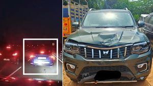 வண்டிய நிப்பாட்டுற இடமா இது! மணிக்கு 95 கிமீ வேகத்தில் வந்து மோதிய ஸ்கார்பியோ என்!