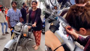ரசிகரின் ராயல் என்பீல்டு பைக்கில் பிரபல நடிகை செய்த காரியம்!! சுற்றி இருந்தவர்களுக்கு செம்ம ஷாக்!