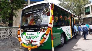 இந்தியாவே தமிழ்நாட்டை தான் திரும்பி பார்க்க போகுது! வேற லெவல்ல 100 பஸ் ரெடியாகிட்டு இருக்குது!