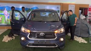 இந்த புதிய டொயோட்டா காரை அதிக விலையில் வாங்க போறீங்களா? காரின் லுக் இப்படித்தான் இருக்கும் - வீடியோ வெளிவந்தது