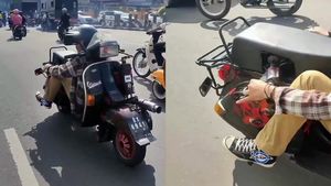 யாரு சாமி இவரு! ரோட்டுல ஸ்கூட்டர தலைகீழா ஓட்டிட்டு போறாரு? - வைரலாகும் வீடியோ