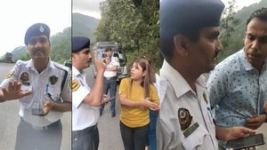 ஃப்ரெண்டோட காரில் டூருக்கு போன குடும்பம்! விதிமீறல்னு கூறி அபராதத்தை போட்ட போலீஸ்! இப்படி ஒரு விதி இருக்கா!..
