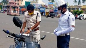இ-செல்லாணுக்கு எதிராக புகாரை பதிவு செய்வது எப்படி? இந்த காரணம் இருந்தா போதும் உடனே ஏத்துப்பாங்க!