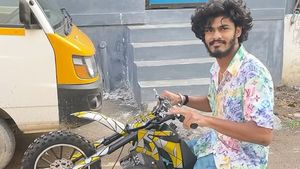 டிடிஎஃப் வாசன் லைசென்ஸ் 10 ஆண்டுகளுக்கு ரத்து! மஞ்சள் வீரன் ஷூட்டிங்க்கு ஏதும் பிரச்சனை வராதே?