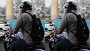 ராயல் என்பீல்டு பைக்கை ரோட்ல ஓட்டீட்டு போனது அவரா! சர்வ சாதாரணமாக சென்றதை பார்த்து வாயை பிளந்த மக்கள்!