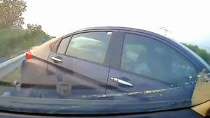 ஓடி கொண்டிருந்தபோதே வெடித்த காரின் டயர்.. பதபதைக்க வைக்கும் விபத்து வீடியோ! வீடியோவ ஸ்கிப் பண்ணிடுங்க ப்ளீஸ்!